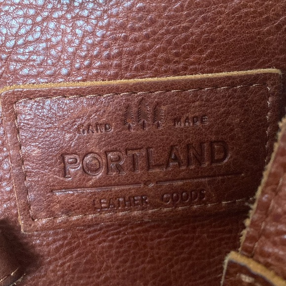 Portland leather goods ALMOST PERFECT' MEDIUM CROSSBODY TOTE cognac - Picture 7 of 16
